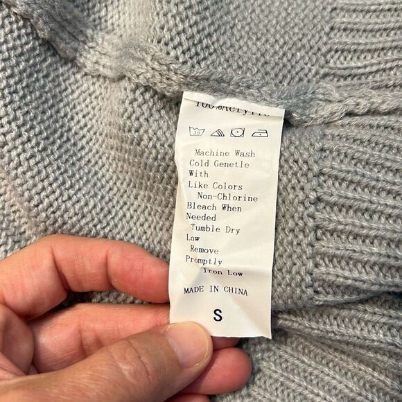 Smiley Face Cardigan Sweater Sz Small Gray Yellow Short Waist Length Button Fron - Picture 3 of 5